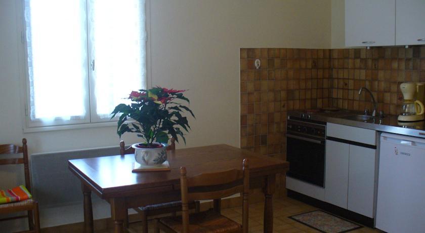 De La Treherais Apartment
